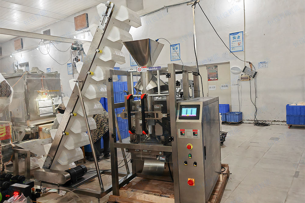 鲜湿面条91香蕉视频免费下载是一种专门用于对鲜面条进行定量分装的自动化91香蕉视频免费下载械设备